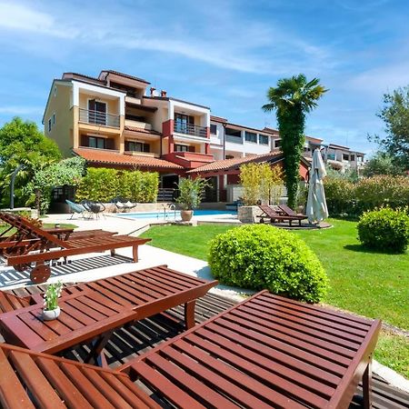 Apartments Villa Rossella 1 ロヴィニ エクステリア 写真