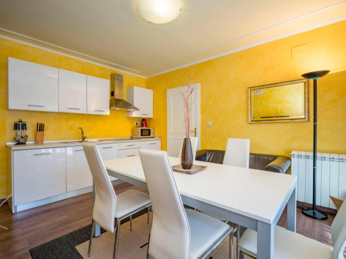 Apartments Villa Rossella 1 ロヴィニ エクステリア 写真
