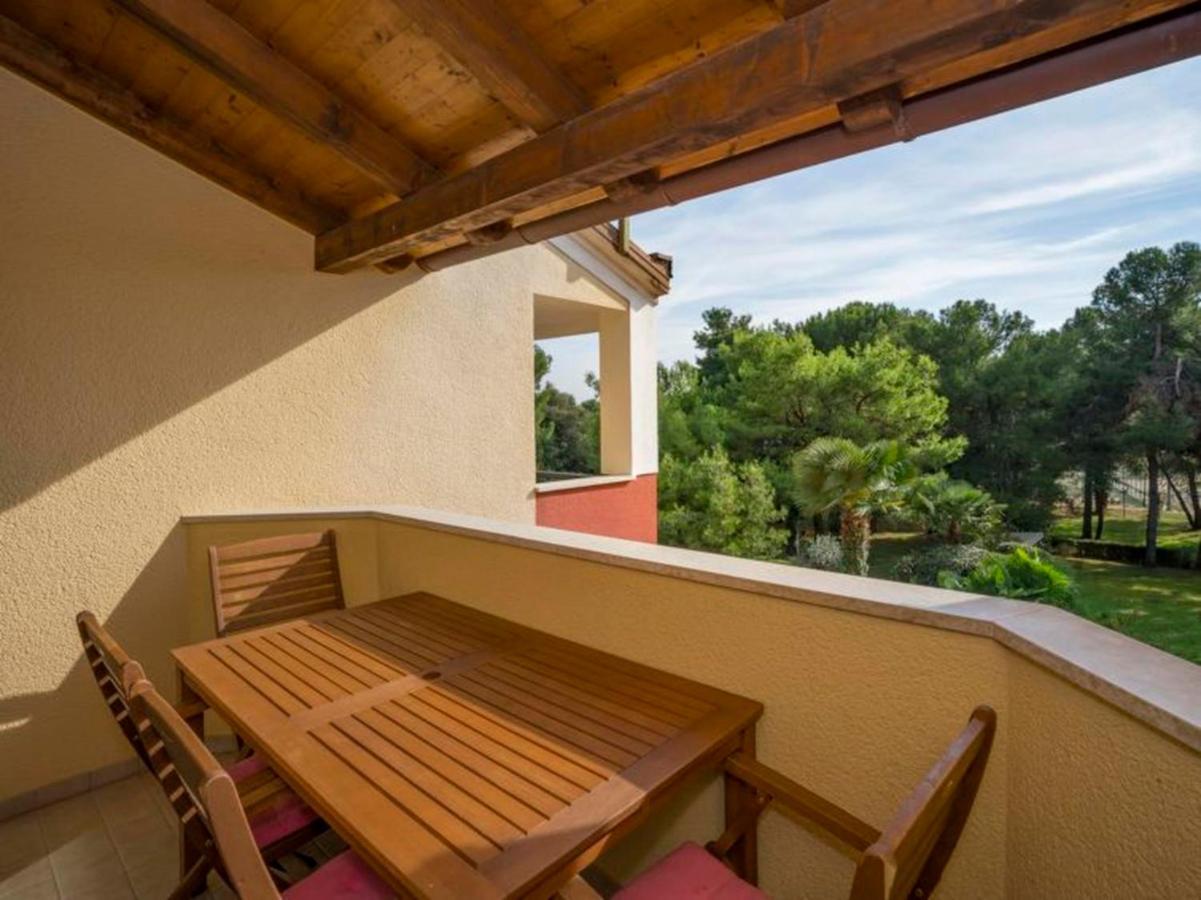 Apartments Villa Rossella 1 ロヴィニ エクステリア 写真