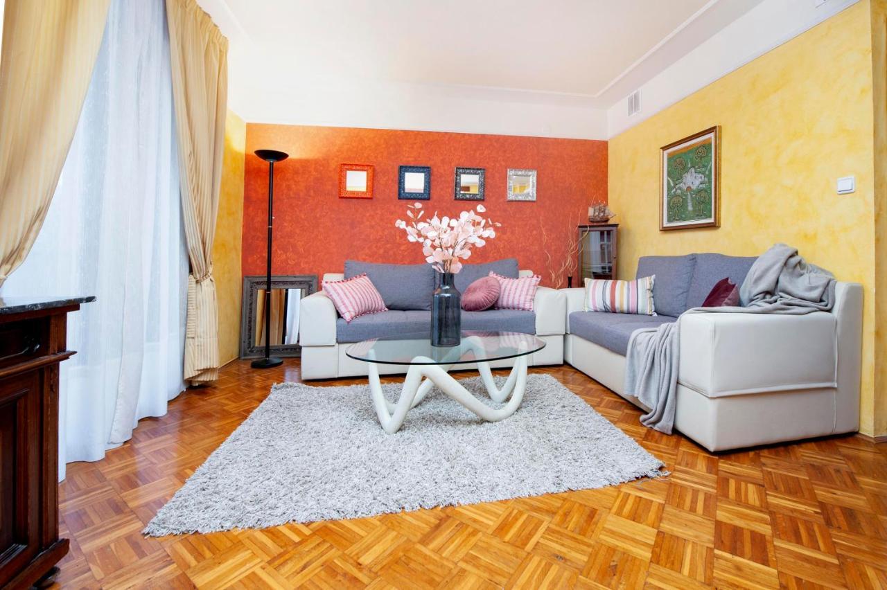 Apartments Villa Rossella 1 ロヴィニ エクステリア 写真