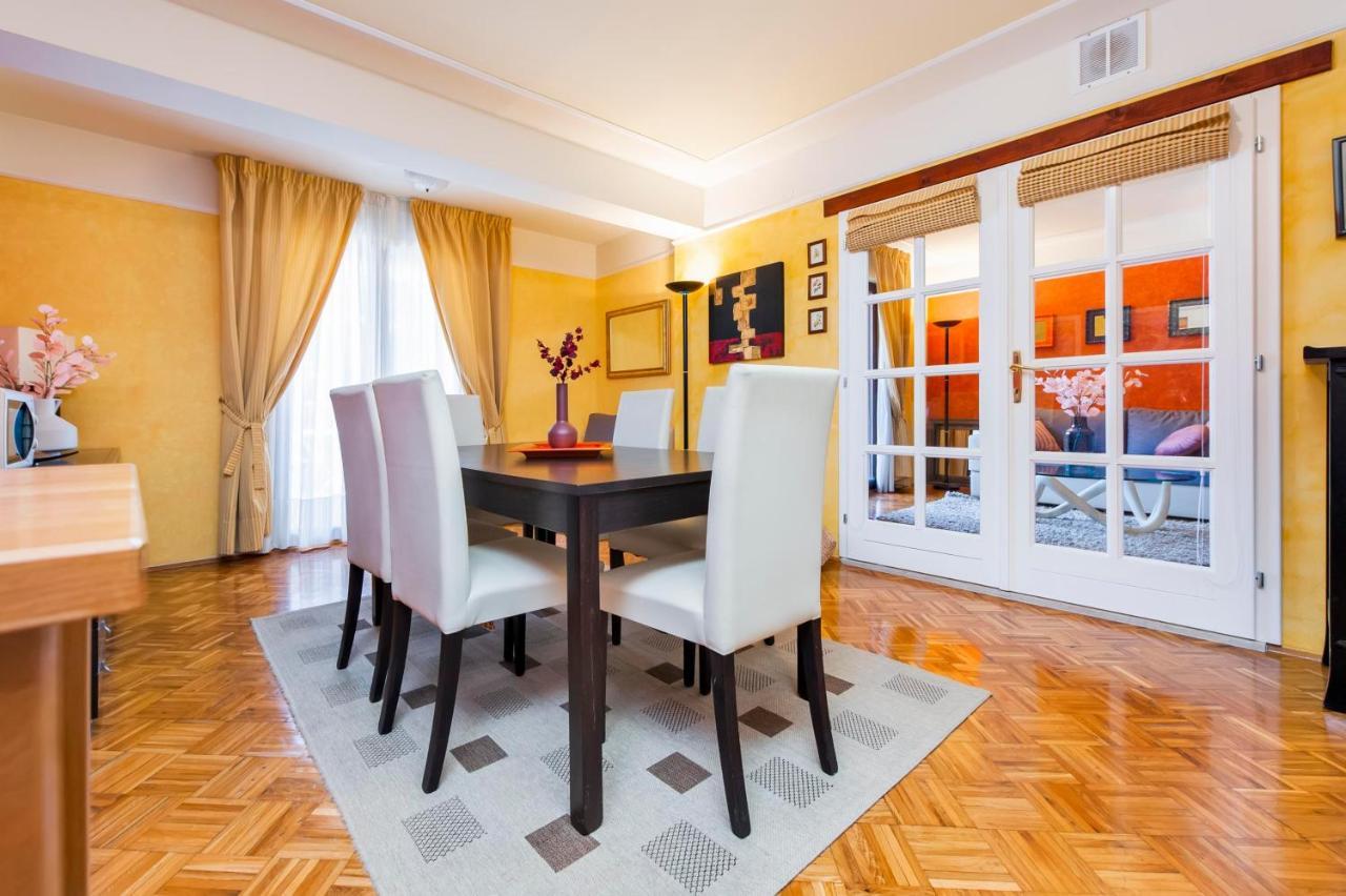 Apartments Villa Rossella 1 ロヴィニ エクステリア 写真