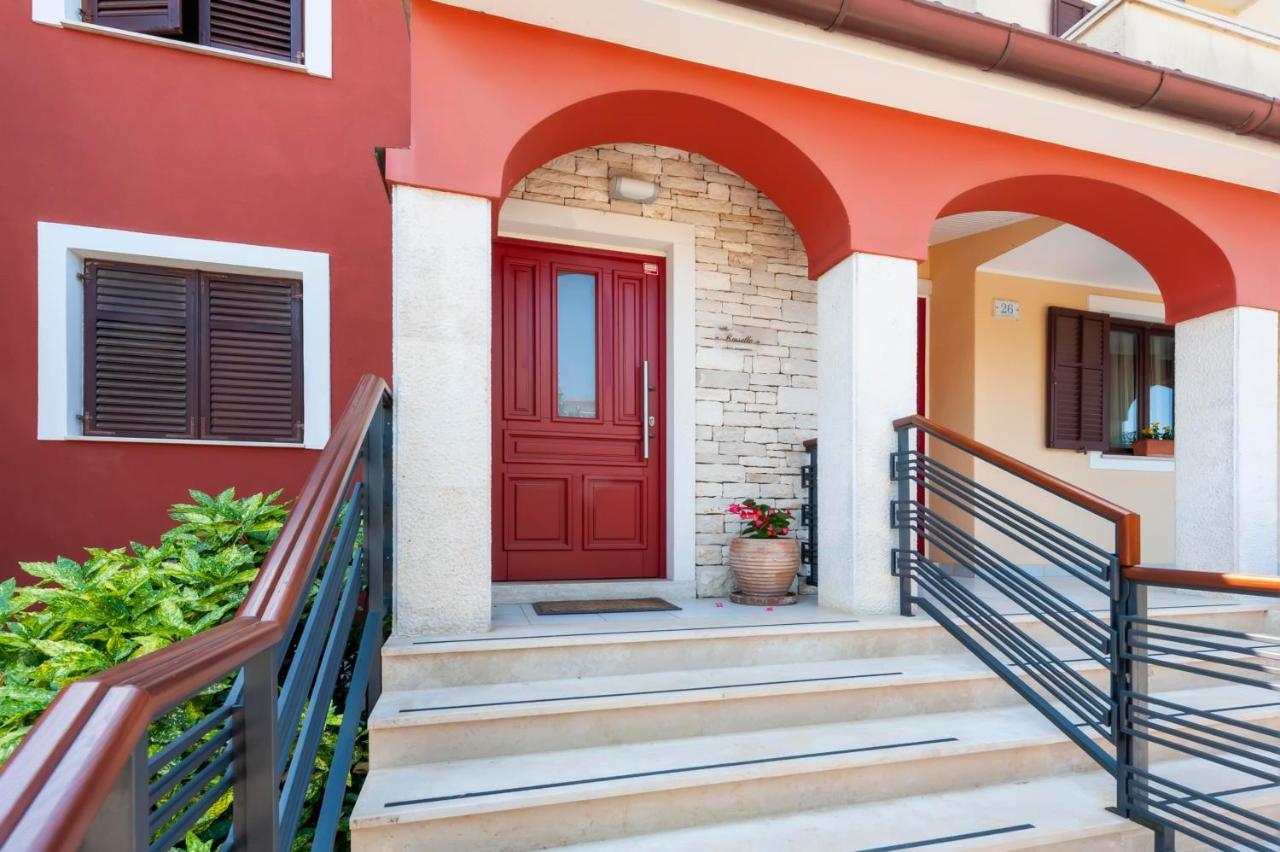 Apartments Villa Rossella 1 ロヴィニ エクステリア 写真
