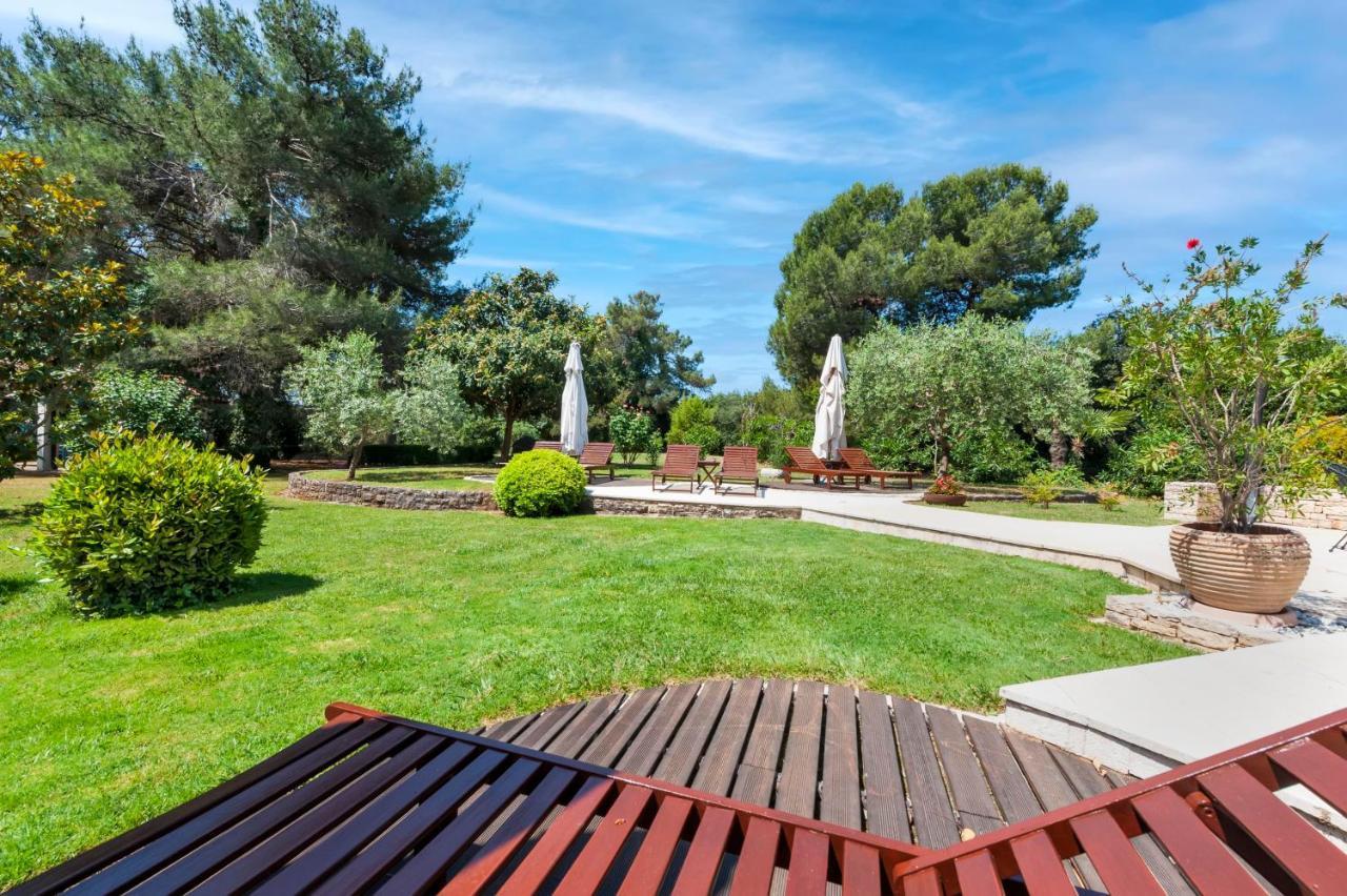 Apartments Villa Rossella 1 ロヴィニ エクステリア 写真