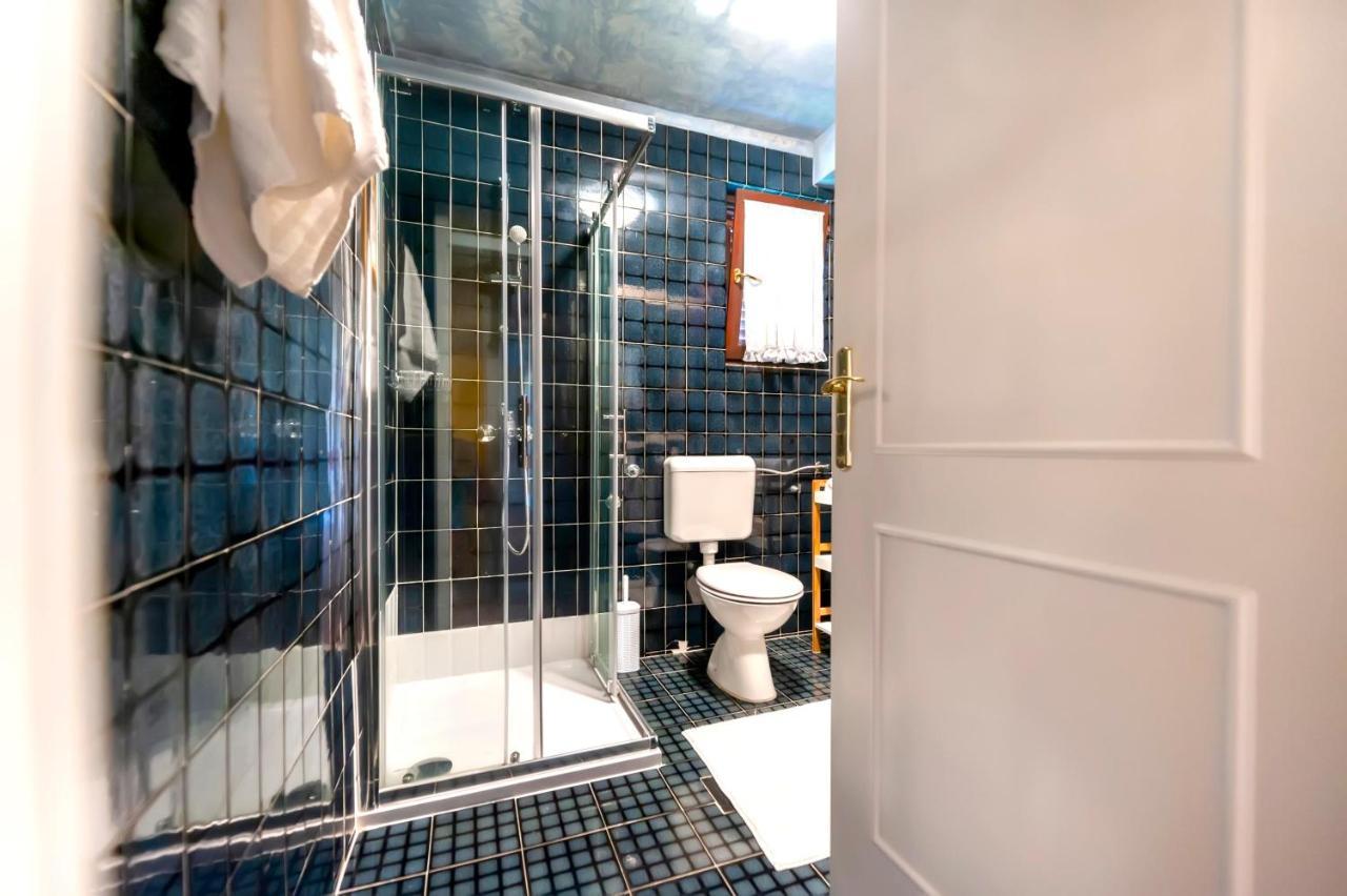 Apartments Villa Rossella 1 ロヴィニ エクステリア 写真