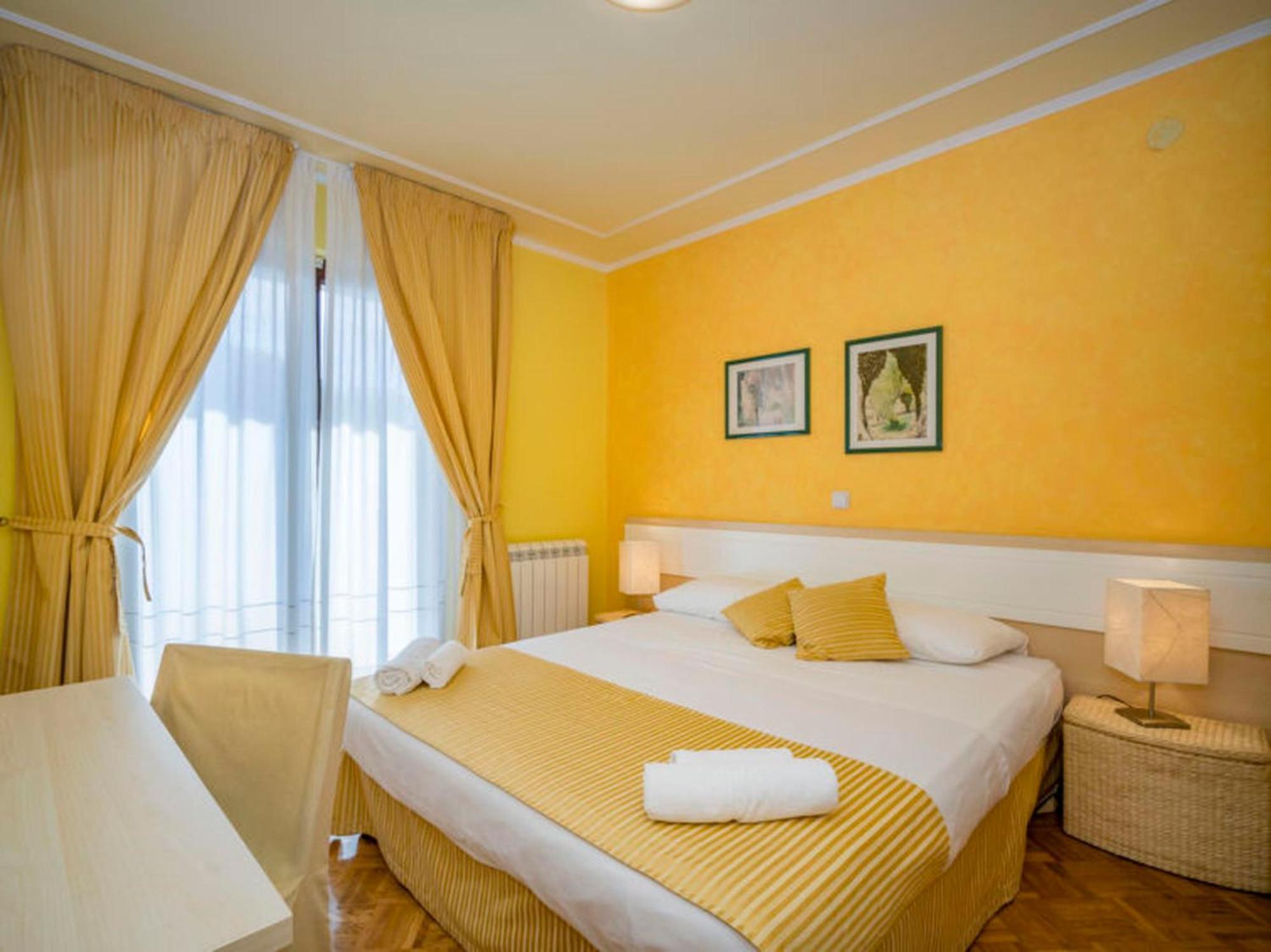 Apartments Villa Rossella 1 ロヴィニ 部屋 写真