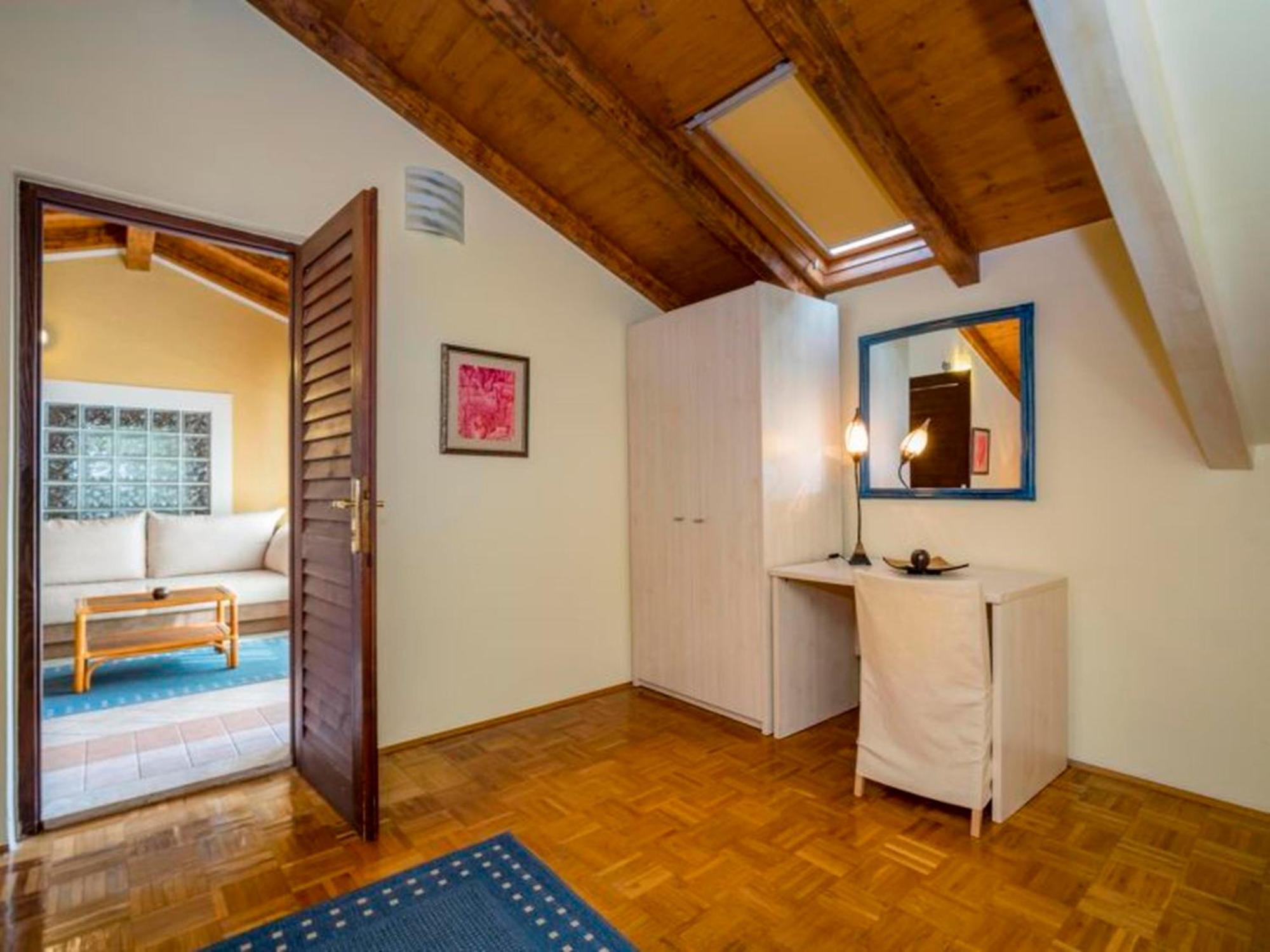 Apartments Villa Rossella 1 ロヴィニ 部屋 写真