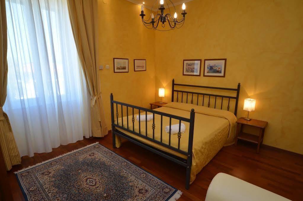 Apartments Villa Rossella 1 ロヴィニ エクステリア 写真