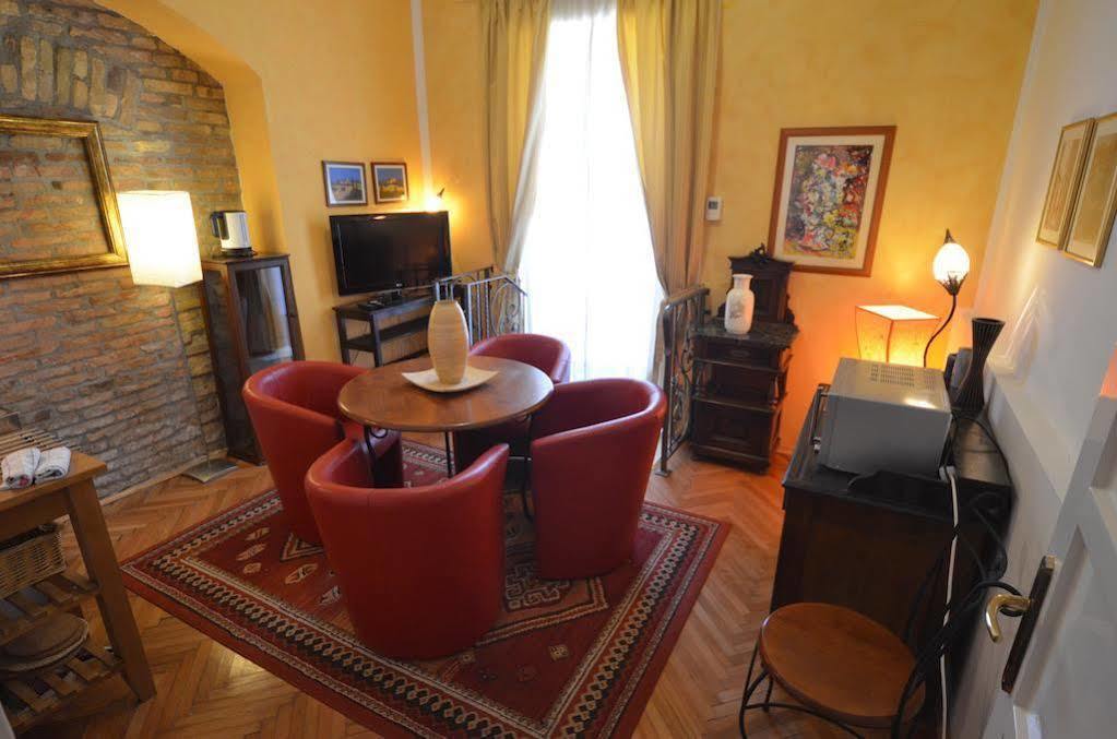 Apartments Villa Rossella 1 ロヴィニ エクステリア 写真