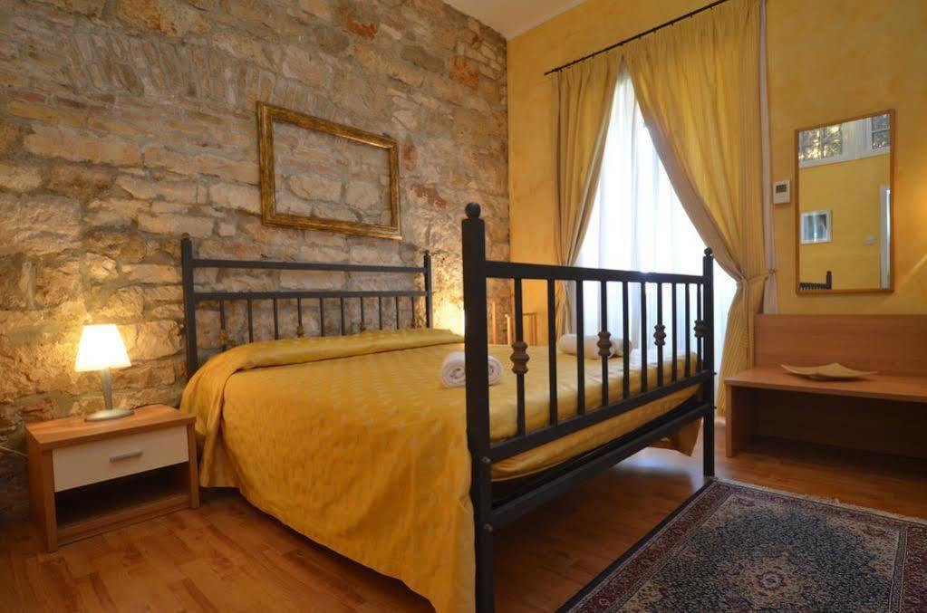 Apartments Villa Rossella 1 ロヴィニ エクステリア 写真
